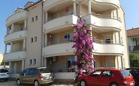 Apartments Angie